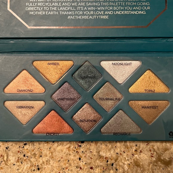 Aether Beauty Crystal Grid Gemstone Palette - Picture 3 of 5